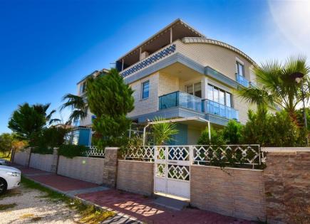 Квартира за 215 000 евро в Ларе, Турция