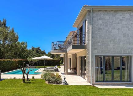 Вилла за 1 670 000 евро в Порече, Хорватия