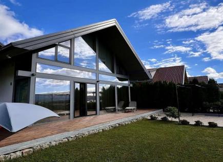 Дом за 415 000 евро в Тивате, Черногория