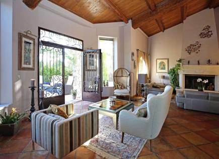 Вилла в Мужене, Франция (цена по запросу)