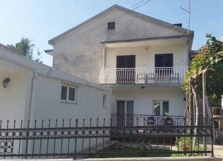 Дом за 295 000 евро в Игало, Черногория
