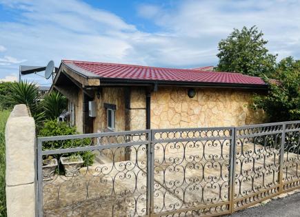 Дом за 210 000 евро в Добра Воде, Черногория