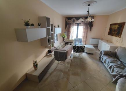 Квартира за 155 000 евро в Скалее, Италия