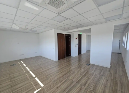 Офис за 2 800 евро за месяц в Меса-Йитонии, Кипр