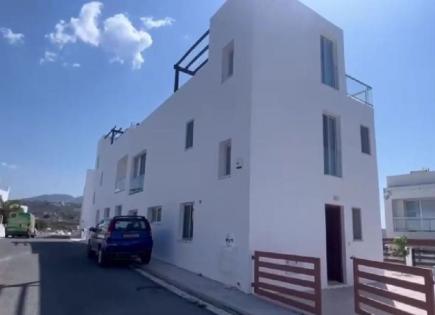 Дом за 2 200 евро за месяц в Пафосе, Кипр