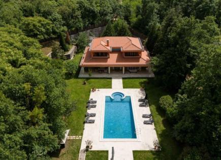 Вилла в Подгорице, Черногория (цена по запросу)