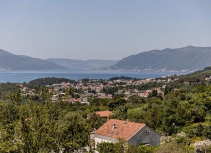 Дом за 470 000 евро в Тивате, Черногория