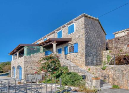 Вилла за 1 350 000 евро в Режевичах, Черногория