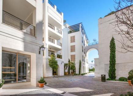 Квартира за 1 350 000 евро в Тивате, Черногория