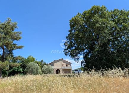 Дом за 430 000 евро в Монтегаббьоне, Италия