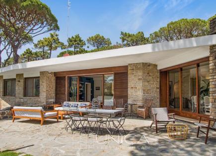 Вилла за 1 700 евро за день в Роккамаре, Италия