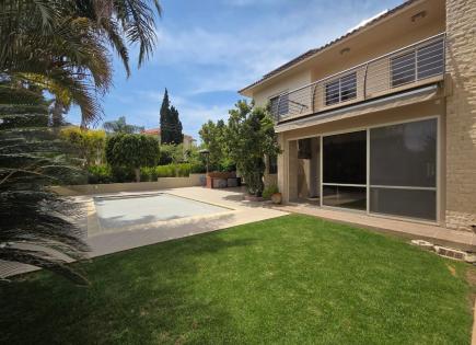 Вилла за 1 100 000 евро в Лимасоле, Кипр