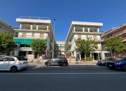 Квартира за 115 000 евро в Скалее, Италия