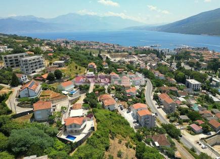 Вилла за 470 000 евро в Кумборе, Черногория