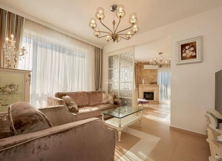 Апартаменты за 595 000 евро в Бечичи, Черногория