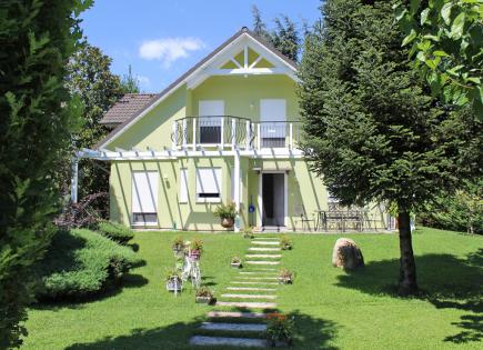 Вилла за 450 000 евро в Олимпиаки-Акти, Греция