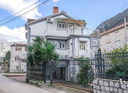 Вилла за 475 000 евро в Столиве, Черногория