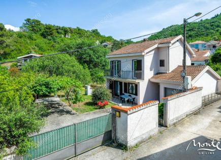 Вилла за 380 000 евро в Тивате, Черногория