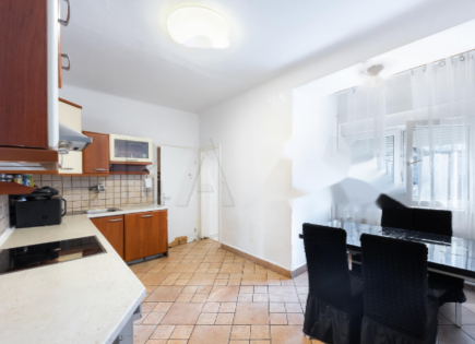 Квартира за 389 000 евро в Любляне, Словения