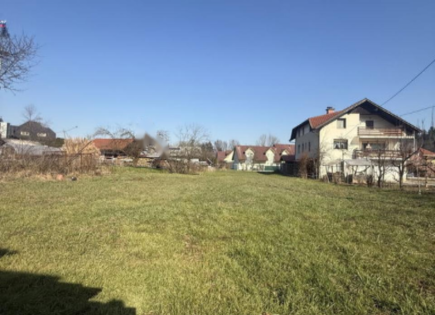 Земля за 320 000 евро в Любляне, Словения