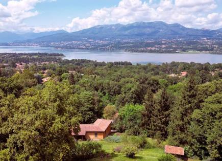 Вилла за 2 900 000 евро в Варесе, Италия