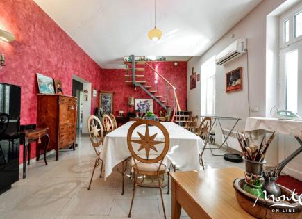 Вилла за 685 000 евро в Тивате, Черногория