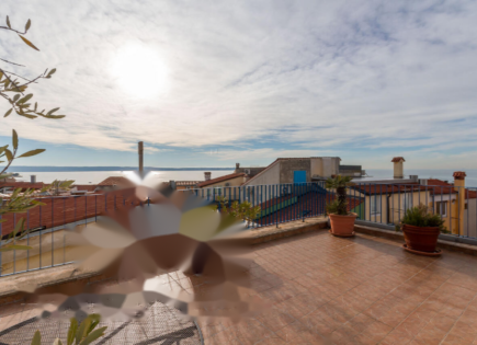 Квартира за 470 000 евро в Пиране, Словения