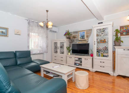 Квартира за 393 000 евро в Пиране, Словения