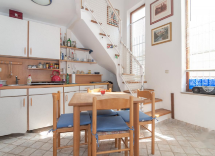 Квартира за 209 000 евро в Пиране, Словения