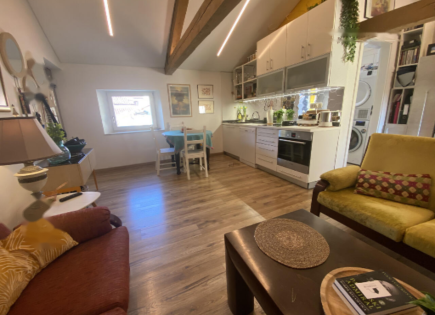 Квартира за 249 000 евро в Изоле, Словения