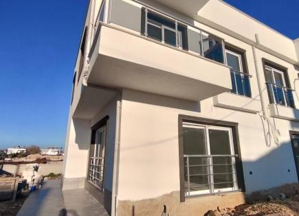 Вилла за 215 000 евро в Мерсине, Турция