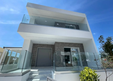 Дом за 7 000 евро за месяц в Лимасоле, Кипр