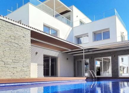 Вилла за 1 725 000 евро в Пафосе, Кипр