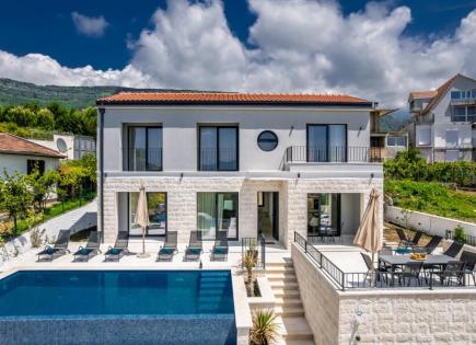 Дом за 795 000 евро в Тивате, Черногория