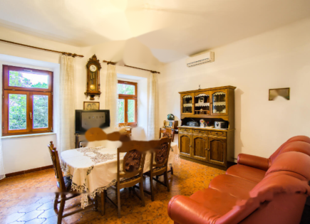 Дом за 543 000 евро в Комене, Словения