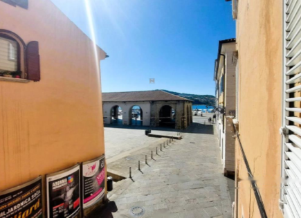 Квартира за 145 000 евро в Копере, Словения