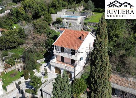 Вилла за 1 150 000 евро в Тивате, Черногория