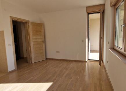 Квартира за 135 000 евро в Бечичи, Черногория