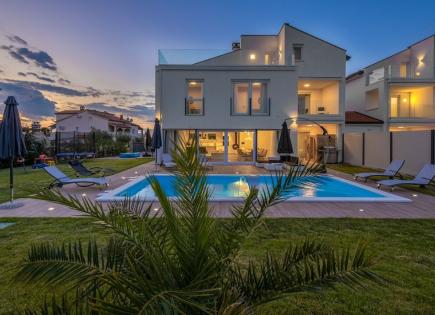 Вилла за 686 000 евро в Порече, Хорватия