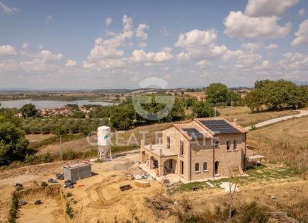 Дом за 1 500 000 евро в Кастильоне-дель-Лаго, Италия