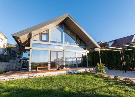 Вилла за 420 000 евро в Каваче, Черногория