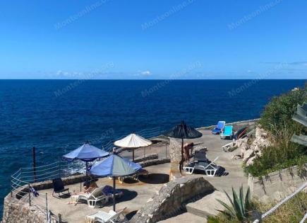 Апартаменты за 210 000 евро в Добра Воде, Черногория