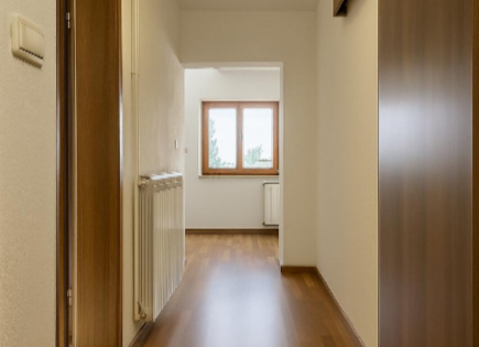 Квартира за 285 000 евро в Портороже, Словения