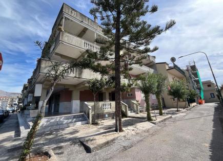 Квартира за 179 000 евро в Скалее, Италия