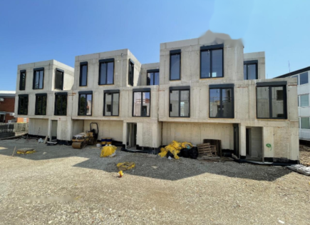 Дом за 1 167 160 евро в Любляне, Словения