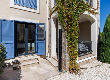 Апартаменты за 390 000 евро в Тивате, Черногория