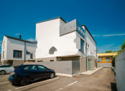 Квартира за 553 186 евро в Любляне, Словения