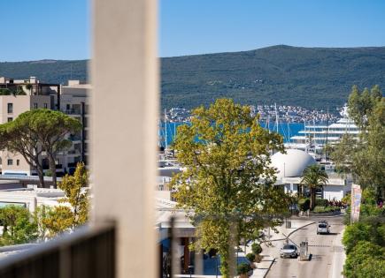 Квартира за 650 000 евро в Тивате, Черногория