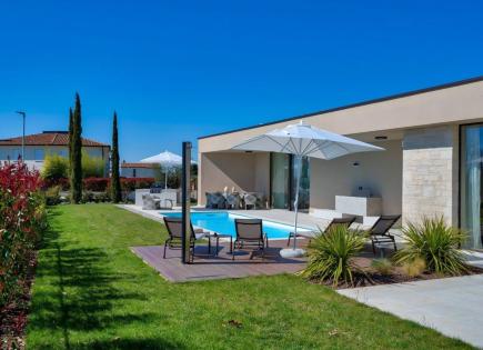 Вилла за 1 350 000 евро в Порече, Хорватия