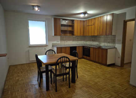 Квартира за 256 000 евро в Сежане, Словения